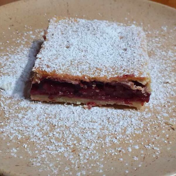 Meggyes pite