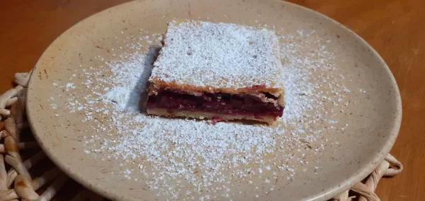 Meggyes pite